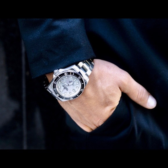 OCEANEVA DEEP EXPLORER DIVER WATCH RARE WHITE MOP - Picture 3 of 15